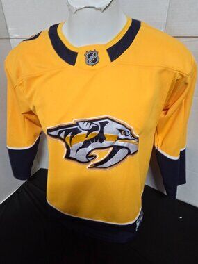 Nashville Predators Adidas NHL Youth L/XL Practice Hockey Jersey Gold